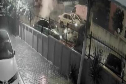 Adana’da havai fişekli tehlikeli eğlence: Ateş parçaları araç ve evlere sıçradı