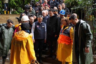 AFAD: "Ülke genelinde müdahale çalışmalarında 60 bin 395 personel ve 8 bin 927 araç görev yapmaktadır"