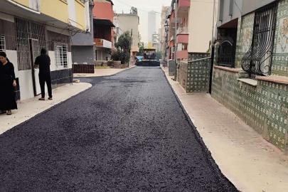 Akdeniz’de sokaklar sıcak asfaltla yenileniyor