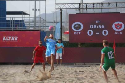 Alanya Belediyespor, Plaj Futbolu Dünya Kulüpler Şampiyonasına galibiyetle başladı