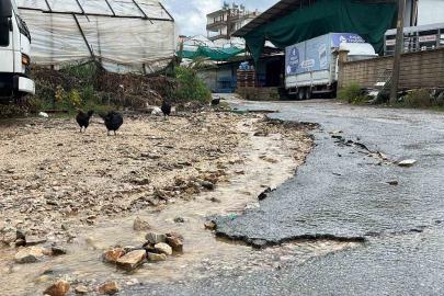 Alanya’da pazar yerini su bastı
