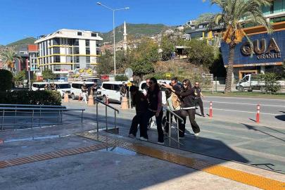 Alanya’da tefecilik ve şantaj operasyonu: 7 şüpheli adliyeye sevk edildi