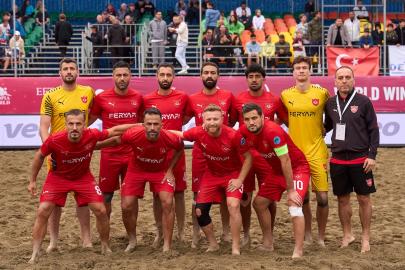 Alanya’nın plaj futbolu devleri son 16’da