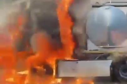 Alevlere teslim olan tır metal yığınına döndü