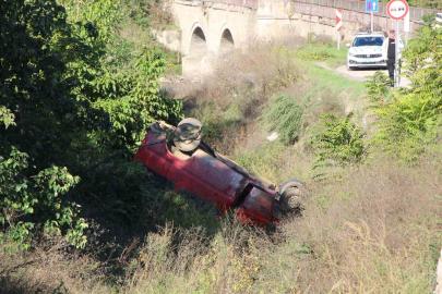 Amasya’da minibüs dereye uçtu: 9 yaralı