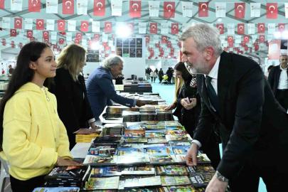 Anadolu’nun en büyük kitap fuarı Kahramanmaraş’ta açıldı