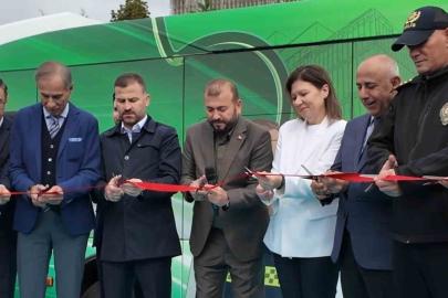 Arnavutköy’de öğrencilerin okul yolculuğuna ücretsiz elektrikli araç desteği