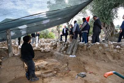 Aydın Valisi Varol, Horasan kazı çalışmalarını yerinde inceledi