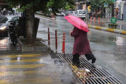 Aydın’da sağanak yağış başladı