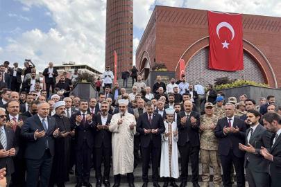 Bakan Çiftçi, Batman’da Kardeşlik Külliyesi Camisi’nin açılışına katıldı