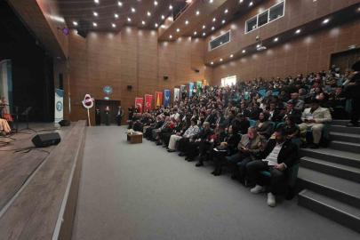 Bandırma’nın tarihî mezar taşları uluslararası kongrede ele alındı