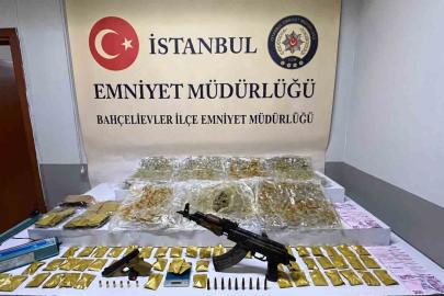 Başakşehir’de uyuşturucu operasyonunda AK-47 ele geçirildi