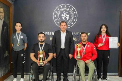 Başarılı sporculardan Kabakcı’ya ziyaret