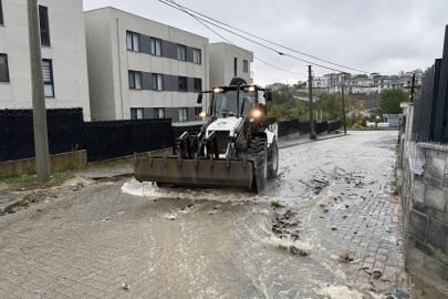 Başiskele Belediyesi sağanak yağışa karşı ekipleriyle sahada