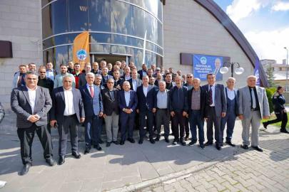 Başkan Büyükkılıç, Sarız ve Pınarbaşı’nda muhtarlarla buluştu