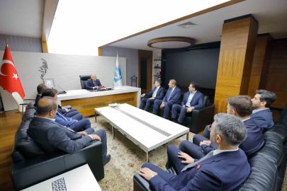 Başkan Büyükkılıç, Yeşilay heyetini kabul etti