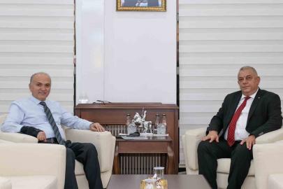 Başkan Özlü, "Omuz omuza hizmet etmeye devam edeceğiz"