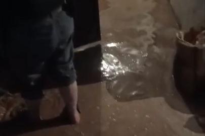 Batman’da sağanak yağış sele neden oldu: Bir ev kullanılamaz hale geldi