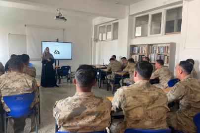 Bayburt’ta jandarma personeline psikolojik ilk yardım anlatıldı