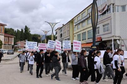 Bayburt’ta meme kanserine karşı farkındalık yürüyüşü düzenlendi