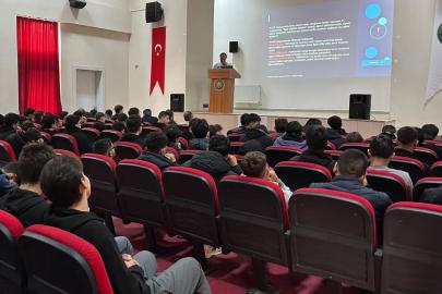 Bayburt’ta öğrencilere siber güvenlik eğitimi verildi