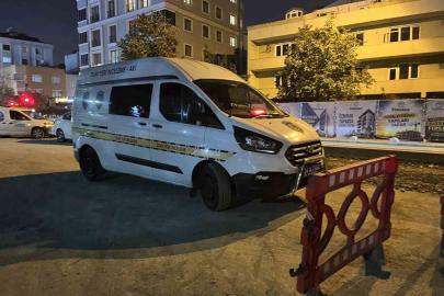 Bayrampaşa’da İSKİ’nin çalışmasında yolda oluşan göçüğe düşen işçi hayatını kaybetti