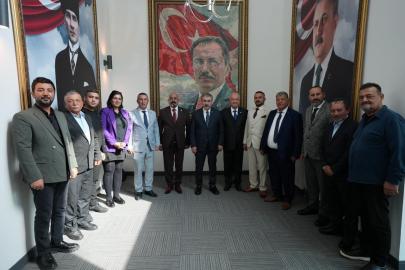 BBP lideri Destici 12 İmamlar Alevi-Bektaşi Öğreti Derneği heyetini kabul etti