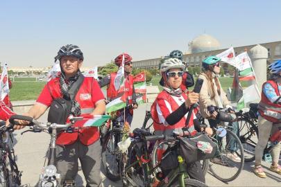 Bergama’dan İran’a çocuklar için pedal çevirdi