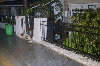 Beykoz’da evlerin giriş katını su bastı: Vatandaşlar kovalarla suyu tahliye etmeye çalıştı