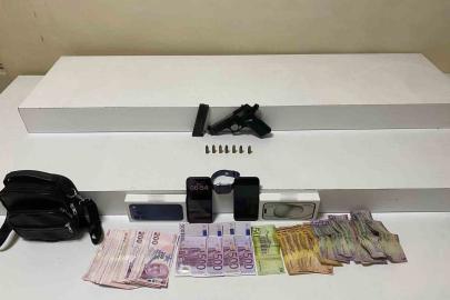 Beyoğlu’nda camide para dolu çantayı çalan şüpheli tutuklandı