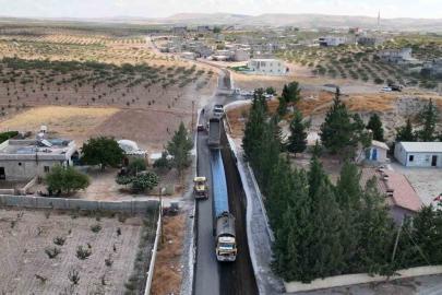 Birecik’te 40 kilometrelik grup yolunda asfalt çalışmaları tamamlandı