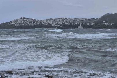Bodrum’da feribot seferleri iptal edildi
