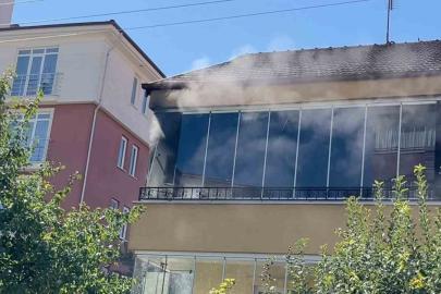 Bolu’da balkon yangını paniğe neden oldu