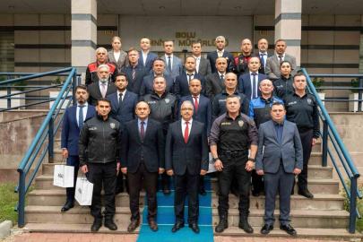 Bolu’da başarılı emniyet personeli ödüllendirildi