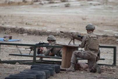 Boran-8’de keskin nişancıların hünerli atışları nefes kesti