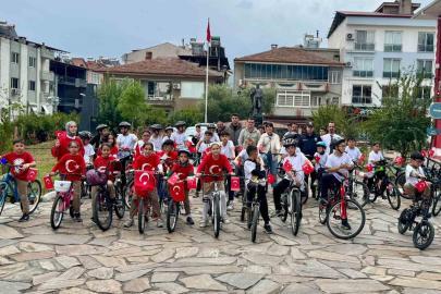 Bozdoğan’da çocuklar ’Cumhuriyet’ için pedalladı