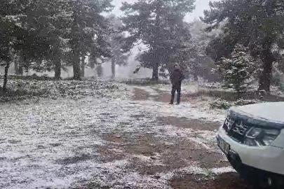 Bozüyük’e mevsimin ilk karı düştü
