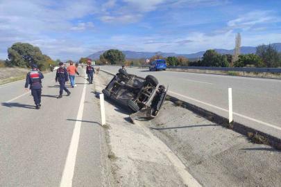 Burdur’da iki otomobil çarpıştı: 2 yaralı