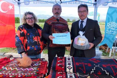 Burhaniye de eski çobanların azık torbaları turistik eşya oldu