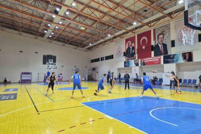 Burhaniye’de basketbol coşkusu yaşandı