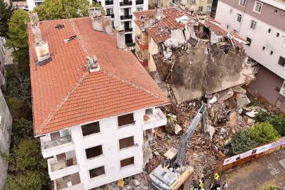 Büyükçekmece’de güvenli yarınlar için riskli yapılar yıkıldı