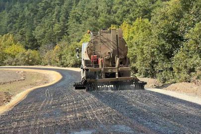 Büyükşehir, Osmangazi’de 10 kilometrelik yolu yeniledi