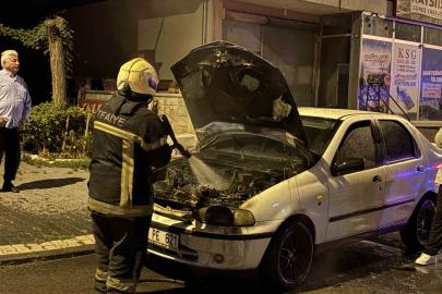 Çalıştırıldığı sırada alev alan otomobil, itfaiye ekipleri tarafından söndürüldü