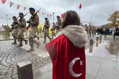 Çanakkale’de 29 Ekim coşkusu