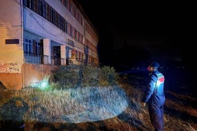 Çanakkale’de çeşitli suçlardan aranan 15 şüpheli tutuklandı
