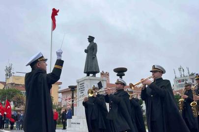 Çanakkale’de Cumhuriyet Bayramı coşkusu çelenk töreniyle başladı