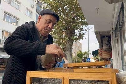 Çekirdek arabasının başında geçen yarım asırlık ömür