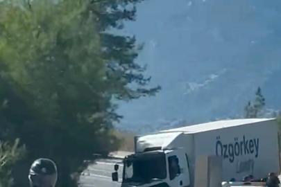 Cip ile kamyon kafa kafaya çarpıştı: Çinli turist hayatını kaybetti
