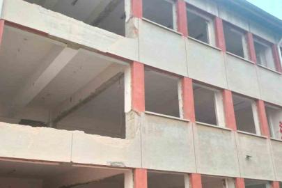 Çivril’de 44 yıllık okulda güçlendirme çalışmaları başladı