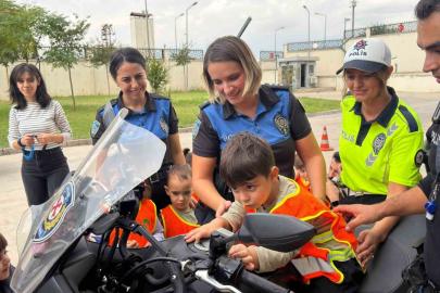 Cizre’de minik öğrencilere polislik mesleği tanıtıldı